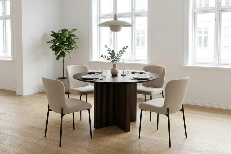 Edda Matgrupp runt 110 cm Rökt Ek med 4 Elsie Matstolar - Rökt ek/Beige - Möbler - Bord & matgrupper - Matgrupper