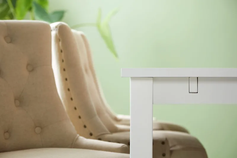 Jasmin Matgrupp Vit med 6 st Viktoria Fåtöljer - Beige/Vintageben - Möbler - Bord & matgrupper - Matgrupper