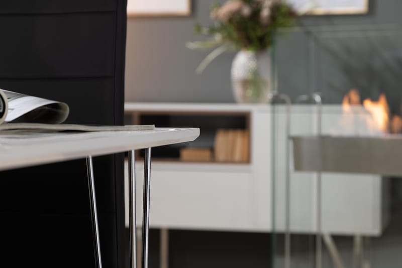 Kronblom Matgrupp 120 cm med 4 Cibus Stol - Vit/Krom/Svart PU - Möbler - Bord & matgrupper - Matgrupper