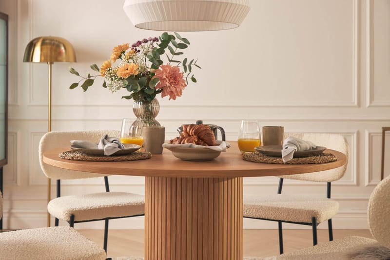 Noira Matbord 120 cm Massiv Valnöt Runt med 4st Gemmiano Mat - Brun - Möbler - Bord & matgrupper - Matgrupper