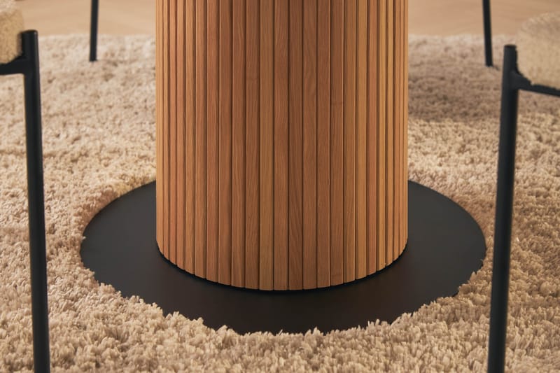 Noira Matbord 120 cm Valnöt Runt med 4st Gemmiano Mat - Brun - Möbler - Bord & matgrupper - Matgrupper