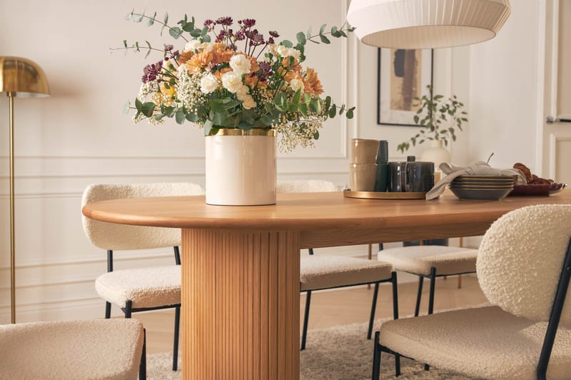 Noira Matbord 220 cm Massiv Ek med 6st Gemmiano Matstol - Natur - Möbler - Bord & matgrupper - Matgrupper