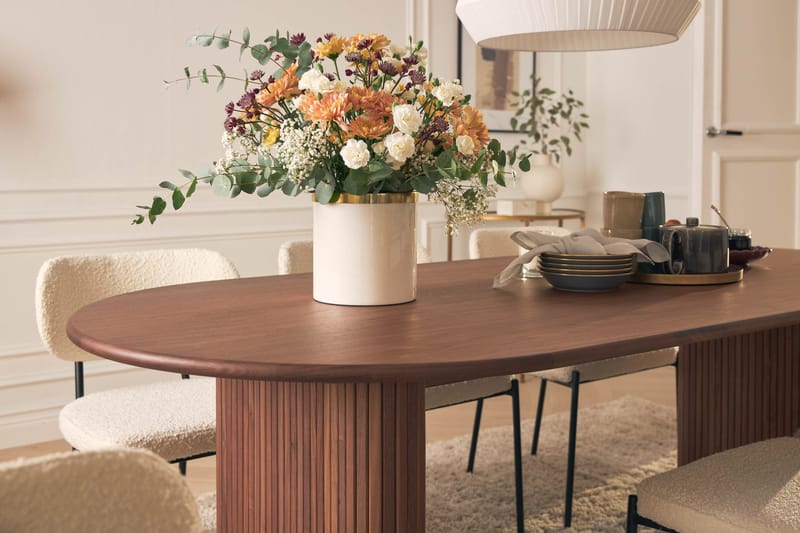 Noira Matbord 220 cm Massiv Valnöt med 6st Gemmiano Matstol - Brun / Teddy / Trä - Möbler - Bord & matgrupper - Matgrupper