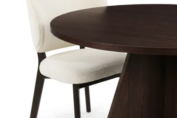 Vera Matgrupp 110 cm runt i Rökt Ek med 4 Eira Matstolar - Rökt ek - Möbler - Bord & matgrupper - Matgrupper