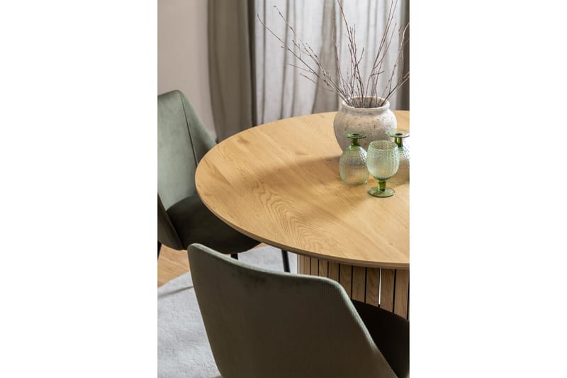 Mikuni Runt Matbord 120 cm i Ek - Natur - Möbler - Bord & matgrupper - Matbord & köksbord