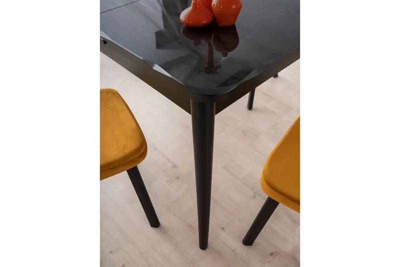 Morin Matbord 130 cm Rektangulär - Svart - Möbler - Bord & matgrupper - Matbord & köksbord