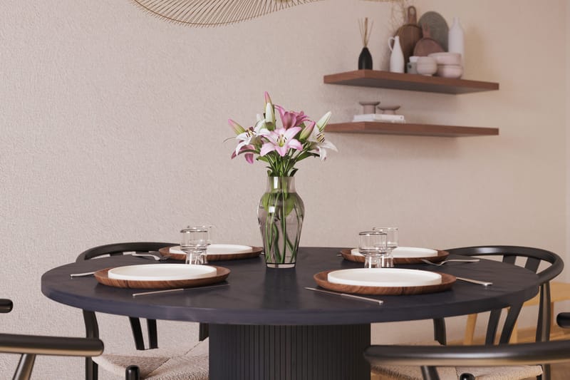 Noira Matgrupp 120 cm Massiv Ek Rund med 4 Dastoori Matstol - 2220067-4,2206128-1 - Svart - Möbler - Bord & matgrupper - Matgrupper