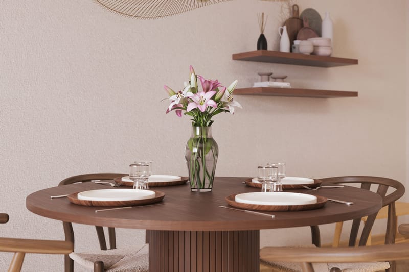 Noira Matgrupp 120 cm Massiv Valnöt Rund med 4 Dastoori Matstol - 2220070-4,2098428-1 - Brun / Beige / Valnöt - Möbler - Bord & matgrupper - Matgrupper