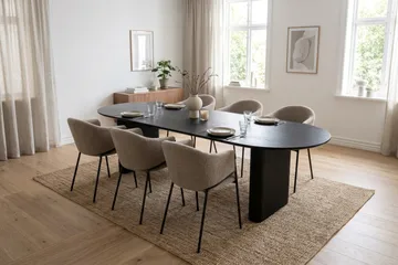 Noira Matgrupp förlängningsbart 220-320 cm med 6 Filip Matstolar - Svartlaserad ek - Möbler - Bord & matgrupper - Matgrupper