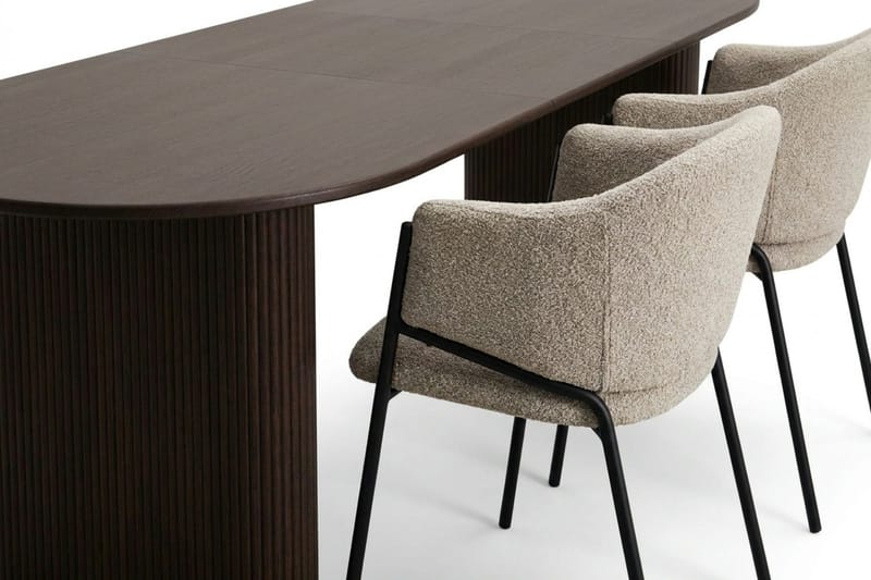 Noira Matgrupp förlängningsbart 220-320 cm Rökt Ek med 8 Filip Matstolar - Rökt ek - Möbler - Bord & matgrupper - Matgrupper