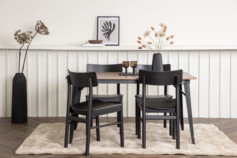 Ochovi Matbord 140 cm med 4 Montros Matstol