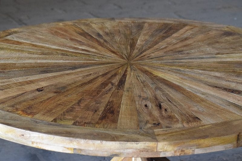 Palma runt matbord Ø140 cm - Återvunnet trä - Återvunnet trä (drivved) - Möbler - Bord & matgrupper - Matbord & köksbord