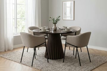 Peyra Rund Matgrupp 110 cm – Matbord med 4 Filip Matstolar i Trä med Rökt Ek-utseende - Mörkbrun & Taupe - Möbler - Bord & matgrupper - Matgrupper