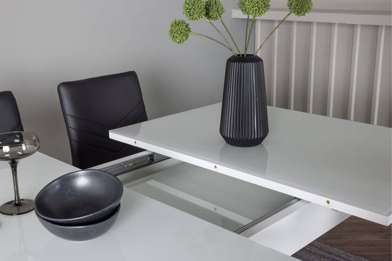 Pluto Matgrupp 120 cm Rektangulär med 4 Lily stolar - Svart - Möbler - Bord & matgrupper - Matgrupper