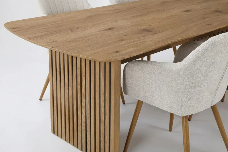 Richeto Matgrupp Ek 210 cm med 6 Filippa Matstolar - Ek/Vit - Möbler - Bord & matgrupper - Matgrupper