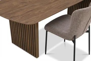 Richeto Matgrupp Rökt Ek 180 cm med 4 Elsie Matstolar - Rökt ek - Möbler - Bord & matgrupper - Matgrupper