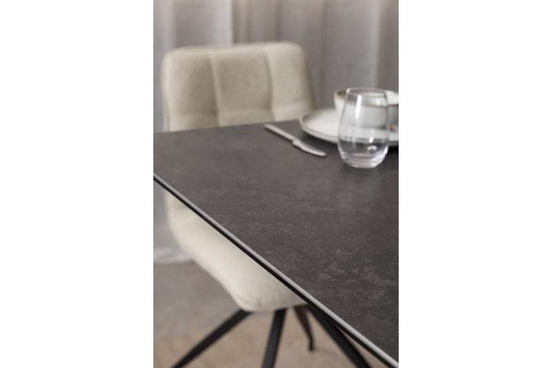 Salupa Matbord 210x90 cm - Svart - Möbler - Bord & matgrupper - Matbord & köksbord