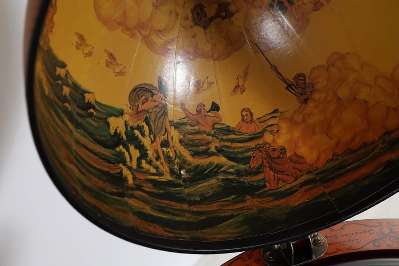 Barglob - Da Vinci - Jordglob som bar - brun - Möbler - Bord & matgrupper - Serveringsvagn & barvagn - Barglob & jordglobsbar