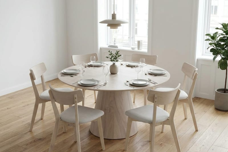 Siena Matgrupp 130 cm runt Vitlaserad med 6 Amelia Matstolar med Dyna - Vitlaserad/Beige - Möbler - Bord & matgrupper - Matgrupper