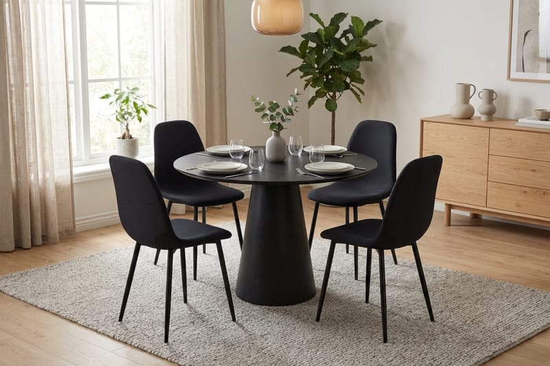 Siena Matgrupp runt 110 cm Svart med 4 Nibe Matstolar - Svartlaserad ek - Möbler - Bord & matgrupper - Matgrupper