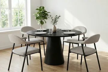 Siena Matgrupp runt 110 cm Svart med 4 Ronja Matstolar - Svartlaserad ek - Möbler - Bord & matgrupper - Matgrupper
