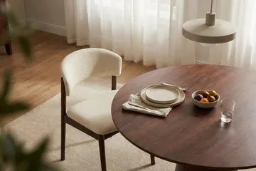 Siena Matgrupp runt 110 cm Valnöt med 4 Nala Matstolar - Valnöt - Möbler - Bord & matgrupper - Matgrupper