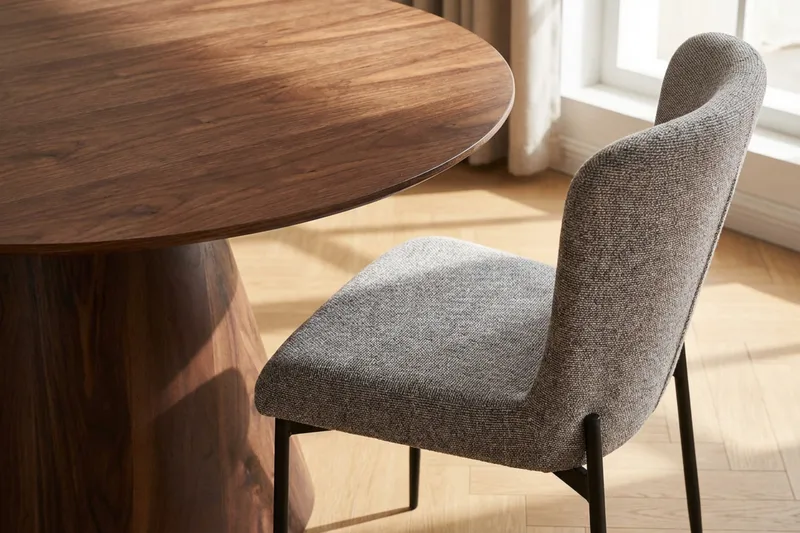 Siena Matgrupp runt 130 cm Valnöt med 6 Elsie Matstolar - Valnöt/Ljusgrå - Möbler - Bord & matgrupper - Matgrupper