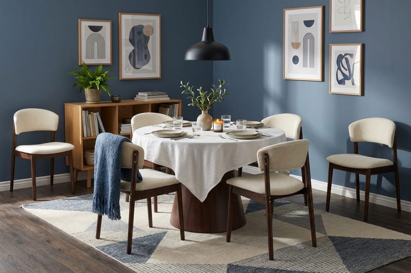 Siena Matgrupp runt 130 cm Valnöt med 6 Nala Matstolar - Valnöt - Möbler - Bord & matgrupper - Matgrupper