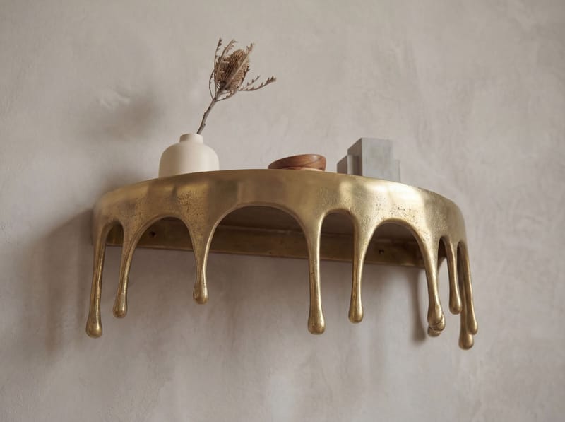 Grelan Vägghylla 35 cm i aluminium med droppdesign - guld - Möbler - Bord & matgrupper - Soffbord - Kistbord