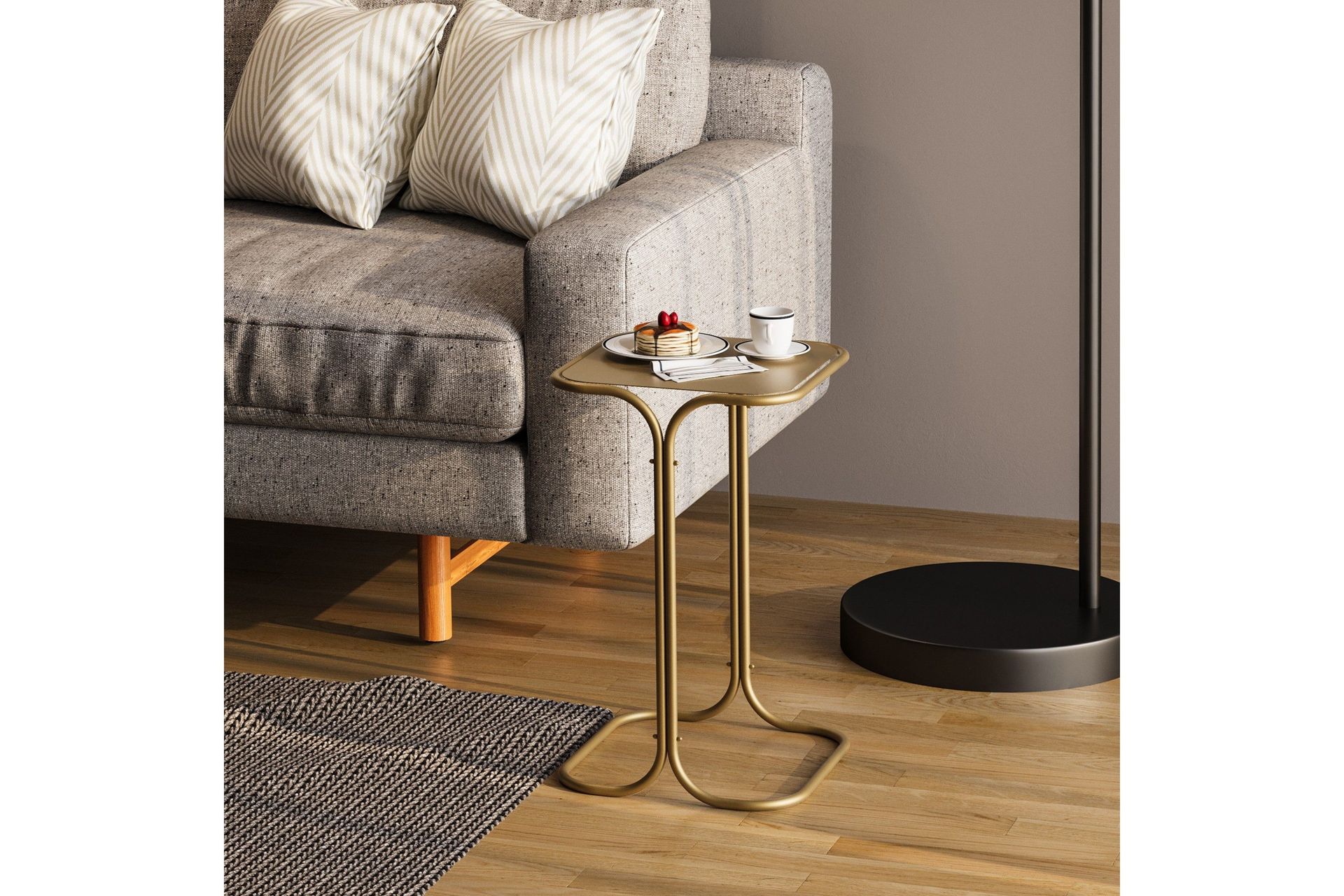 Metasll Mamta Kvadratiskt Soffbord 30 cm i Metall Mässingsguld - Möbler - Black ...