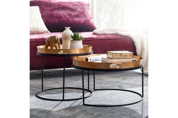 Wilhem 46 cm Runt Soffbord i Metall med Hamrad Bricka - Mässingsguld - Möbler - Bord & matgrupper - Soffbord