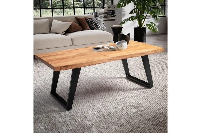 Soffbord Wohnling 120 cm massivt trä träd kant rektangulärt lantligt hus Svart, vinklade löpare - Svart, vinklade löpare - Möbler - Bord & matgrupper - Soffbord