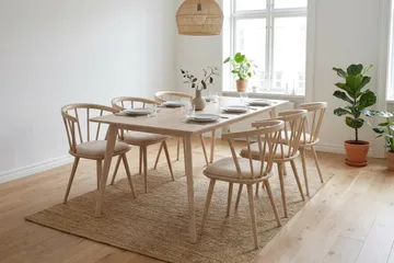 Tyrö Matgrupp 190 cm Whitewash med 6 st Tyrö Karmstolar med Dyna - Vitlaserad ek - Möbler - Bord & matgrupper - Matgrupper