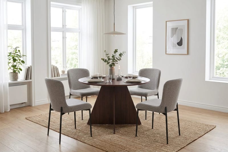 Vera Matgrupp runt 110 cm Valnöt med 4 Elsie Matstolar - Valnöt - Möbler - Bord & matgrupper - Matgrupper