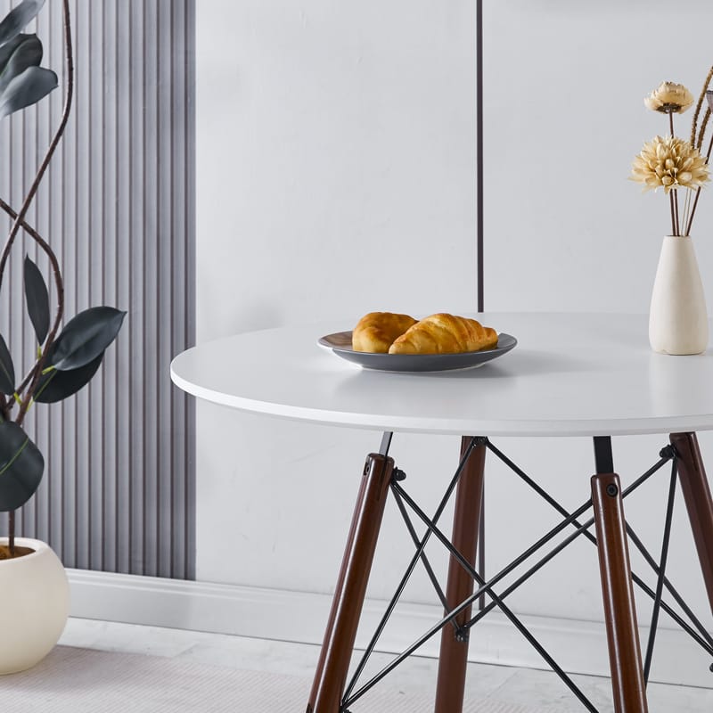Vilgot runt matbord med bruna ben - Ø80 cm - Vit/Brun - Möbler - Bord & matgrupper - Matbord & köksbord