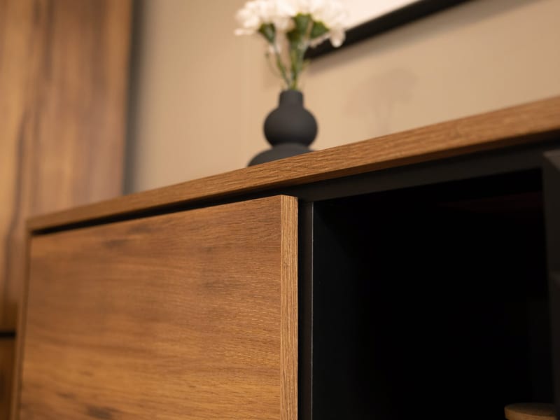 Lorvenn Tv-bänk 190 cm - Brun/Svart - Möbler - Tv möbel & mediamöbel - TV bänk & mediabänk