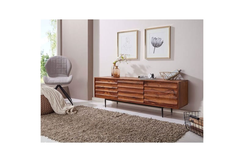 Lowboard Wohnling Massivt trä med förvaring, 3 dörrar, lantlig stil - Möbler - Tv möbel & mediamöbel - TV skåp