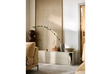 Settle Vägghängd TV-bänk 200 cm med Förvaring i Furu - Sandbeige - Möbler - Tv möbel & mediamöbel - TV bänk & mediabänk