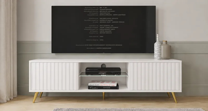 Tapas Golvstående TV Bänk 135 cm med Förvaring i Målat Tr ä - Vit - Möbler - Tv möbel & mediamöbel - TV bänk & mediabänk