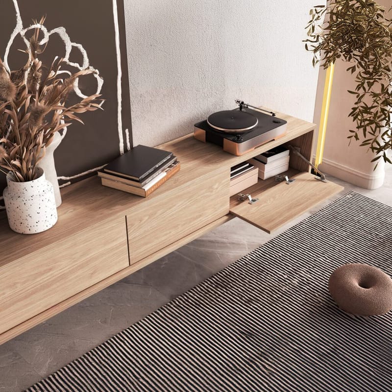 Vägghängd TV-bänk Frida 3 luckor upp - Oljad Ek - Möbler - Tv möbel & mediamöbel - TV bänk & mediabänk