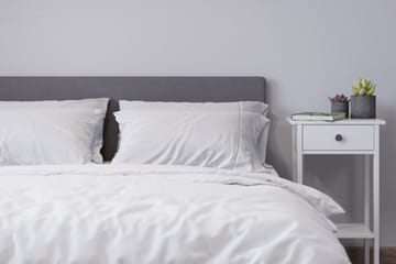 Billingen Komplett Sängpaket – Kontinentalsäng 90x200 cm i Tyg med Sänggavel + Bäddmadrass med Fasthetsgrad Medium - Grå - Möbler - Säng - Enkelsäng