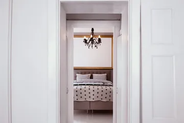 Dolly Komplett Sängpaket – Kontinentalsäng 160x200 cm i Tyg med Sänggavel + Bäddmadrass med Fasthetsgrad Medium - Beige - Möbler - Säng - Kontinentalsäng