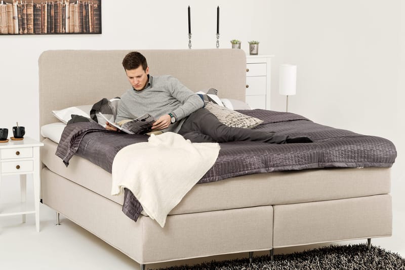 Dolly Komplett Sängpaket – Kontinentalsäng 160x200 cm i Tyg med Sänggavel + Bäddmadrass med Fasthetsgrad Medium - Beige - Möbler - Säng - Kontinentalsäng