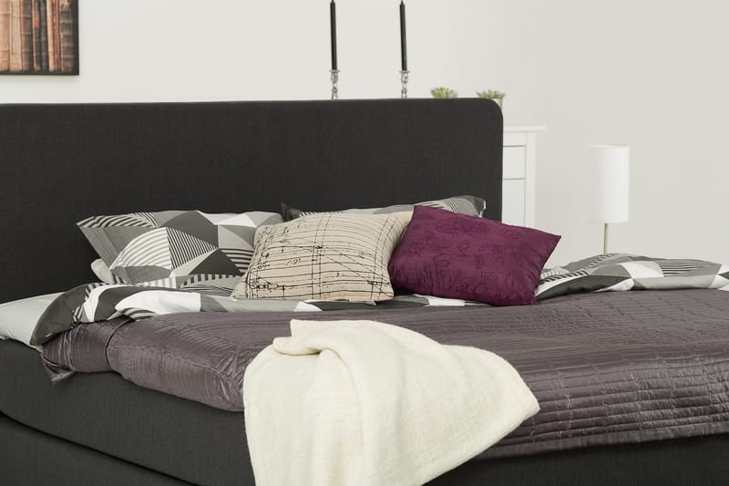 Dolly Komplett Sängpaket – Kontinentalsäng 160x200 cm i Tyg med Sänggavel + Bäddmadrass med Fasthetsgrad Medium - Grå - Möbler - Säng - Kontinentalsäng