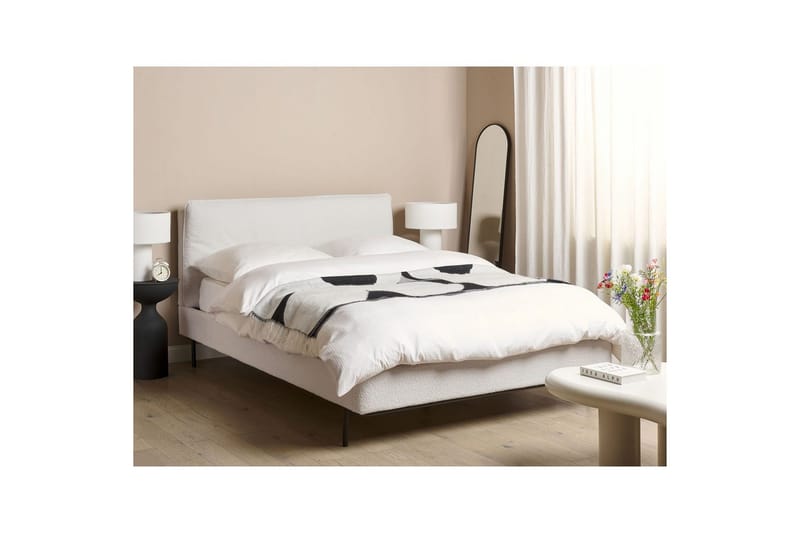 Dubbelsäng Corio med lamellram Vit-Svart, 140x200 cm - Vit-Svart, 140x200 cm - Möbler - Säng - Dubbelsäng