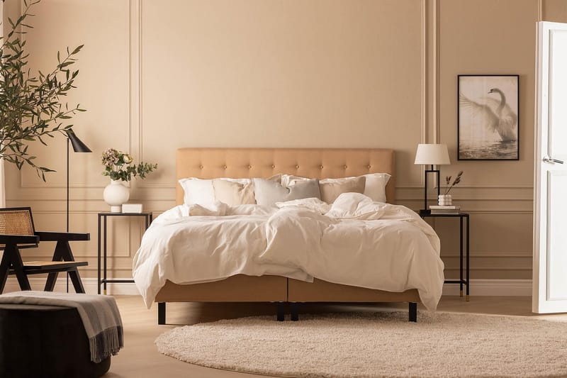 Scarlett Sängpaket 150x200 Latexmadrass - Knappad gavel Beige - Möbler - Säng - Komplett sängpaket