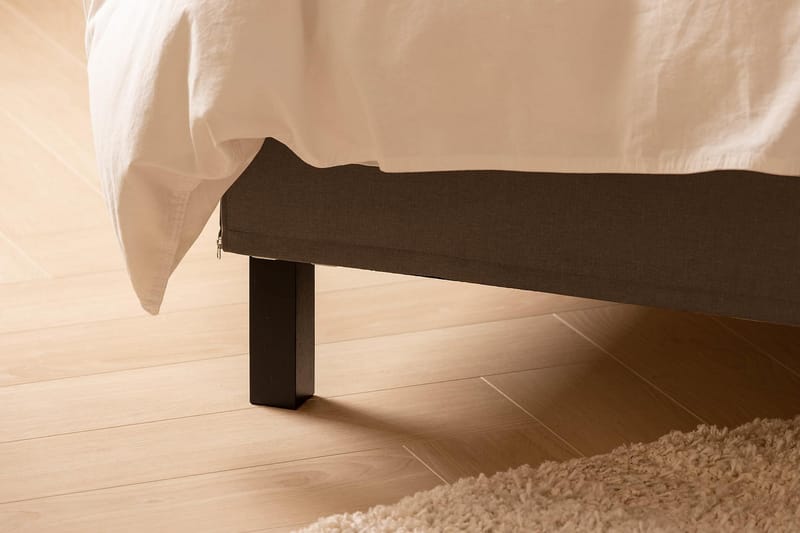 Scarlett Sängpaket 150x200 Latexmadrass - Knappad gavel Brun - Möbler - Säng - Kontinentalsäng