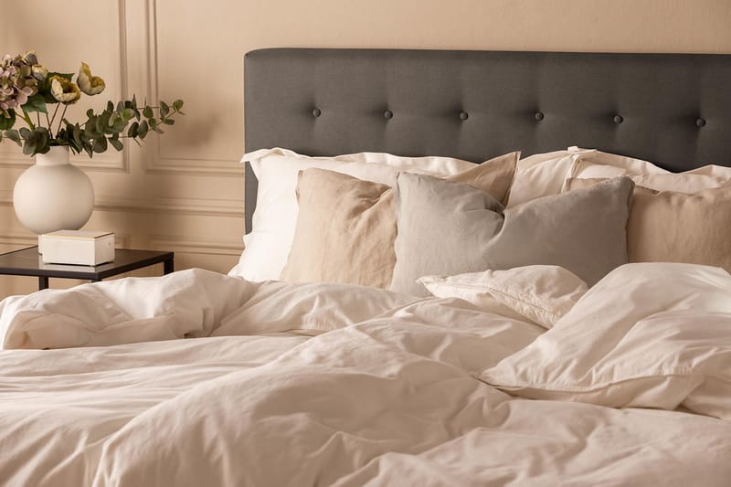 Scarlett Sängpaket 150x200 Latexmadrass - Knappad gavel Mörkgrå - Möbler - Säng - Kontinentalsäng