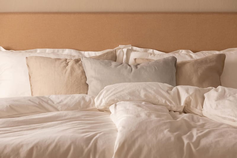 Scarlett Sängpaket 150x200 Memorymadrass - Slät gavel Beige - Möbler - Säng - Kontinentalsäng