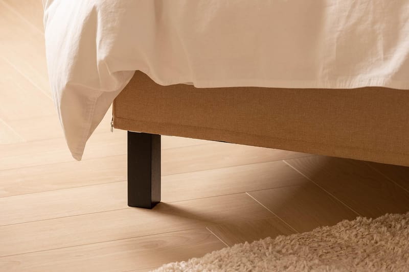 Scarlett Sängpaket 150x200 Skummadrass - Djuphäftad gavel Beige - Möbler - Säng - Komplett sängpaket